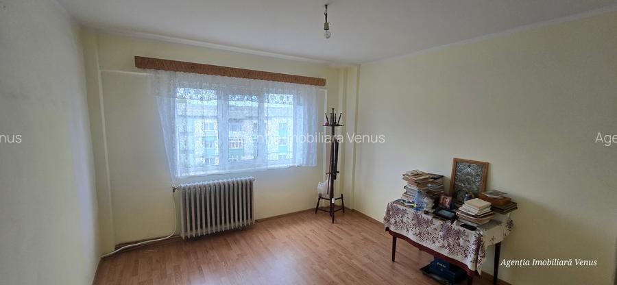 Apartament 3 camere str.Primaverii - 8