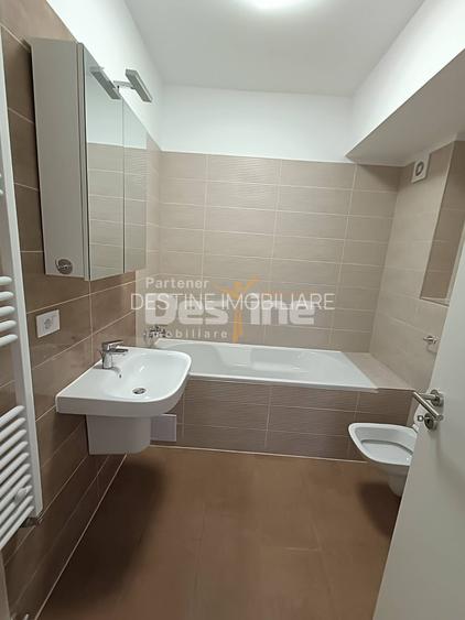 Apartament cu 3 camere, balcon 20 mp, loc de parcare acoperit, 2 bai, Tractorul - 5