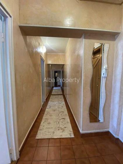 Apartament 3 camere decomandat , etaj 02 , zona  Cetate - 6