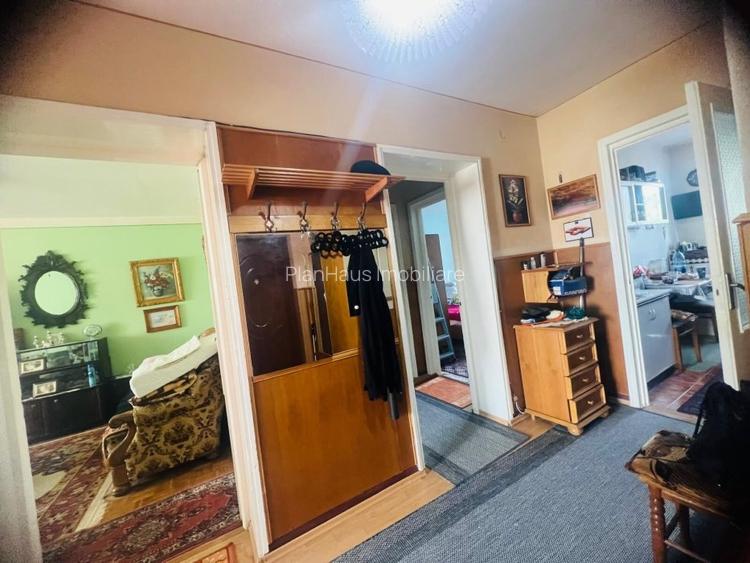 Vintage apartament  3 camere , Iuliu Maniu  ,zona excelenta etaj 3  - 9