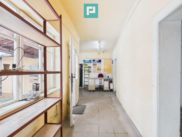 Spațiu central cu vad comercial - 11