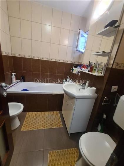 Apartament 4 camere decomandat, etaj intermediar Racadau - 13