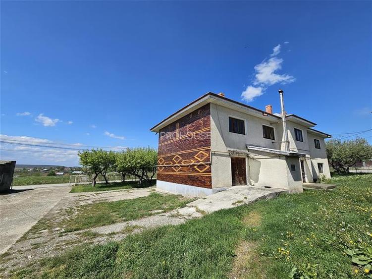 Buhusi - cladire P+1E - cabinete medicale/birouri/productie - 4