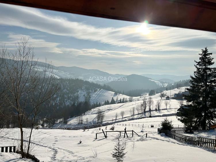 Cabană, 3 dormitoare, Arieseni, vedere panoramică. 75 000 E (neg) - 2