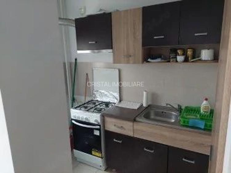 Vanzare garsoniera in Titan, la 7 min metrou 1 Decembrie 1918-Renovata Total - 2