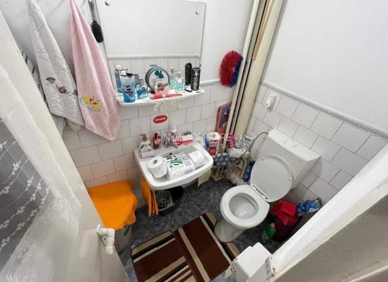 3 camere Decomandat- Pacurari- etaj 2 - 72 mp - 135000 euro - 2