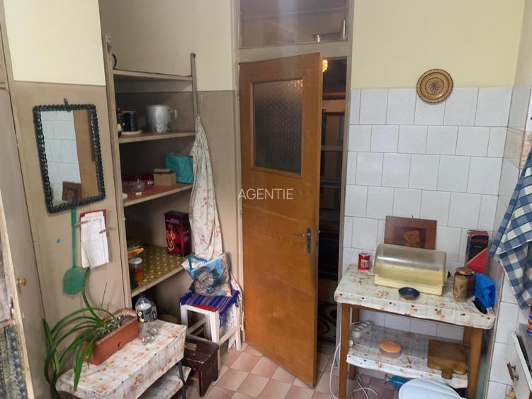 Mihai Bravu-stradal-Rond Baba Novac - 2