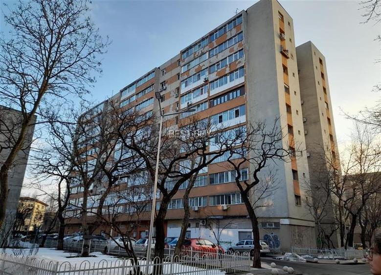 ISPIRESCU, MALCOCI, 69 MP DECOMANDAT, O BAIE, 2 BALCOANE, BLOC 1979 - 2