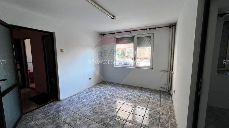 Apartament cu 2 camere de vânzare în zona Micro 19 I Galați - 3