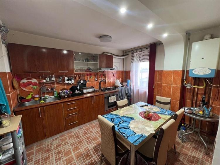 SOARELUI - ETAJ 2 - DECOMANDAT - 3 CAMERE - 2 BAI - 2 BALCOANE - CENTRALA PROPRI - 6