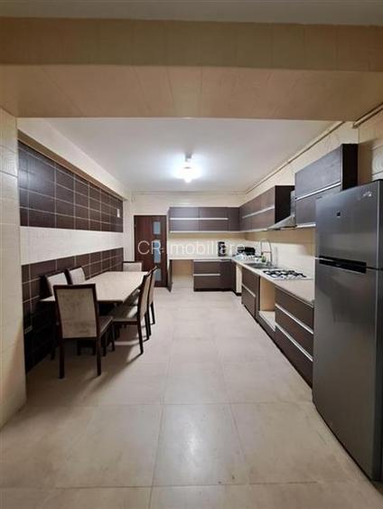 Apartament 5 camere  Bazilescu Parc - 2