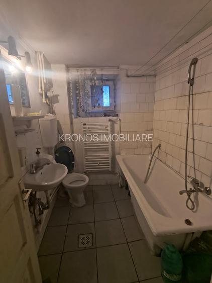 CENTRU VECHI APARTAMENT CU 3 CAMERE 75 MP PRET 152900 EURO - 11