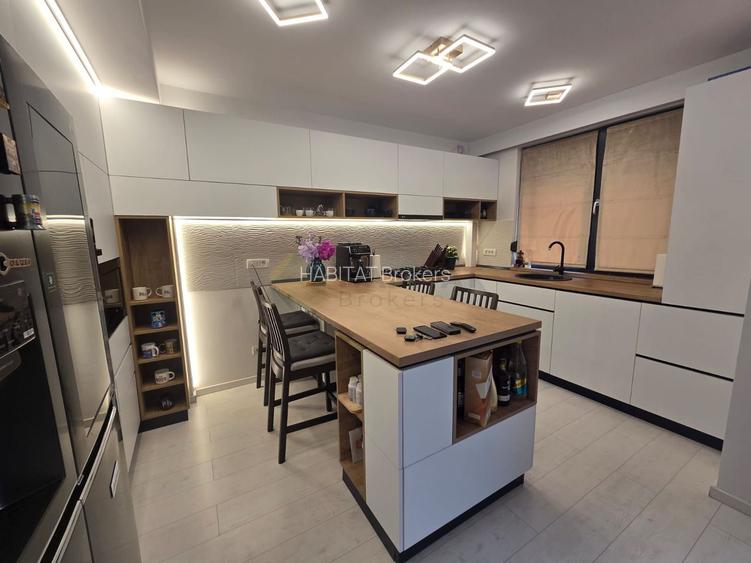 Vilă  cu mansardă, piscină și design modern – Tunari - 13