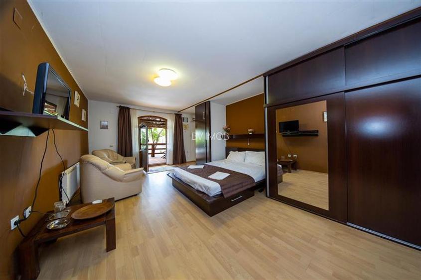 Vanzare Vila Pensiune 11 camere zona Mamaia Nord langa plaja - 4