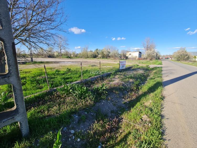 Teren intravilan 4600 mp parcelabil, deschidere 60 m - ideal investiție - 3