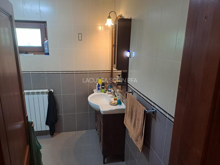 Mogosoaia-Odai, constructie 2013, singur curte, semimobilata, teren 1000 mp - 23