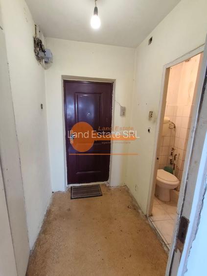 Garsoniera Gorjului-Bloc mixt(200 m metrou-1981) - 4