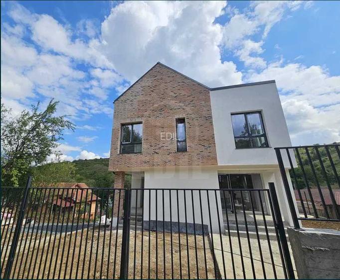 Duplex semifinisat, zona Tautiului Floresti - 3