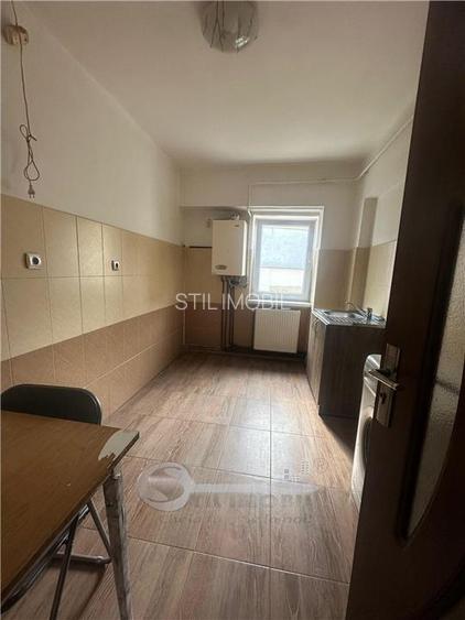 APARTAMENT 2 CAM DECOMANDAT PODU DE FIER ETAJ INTERMEDIAR - 14