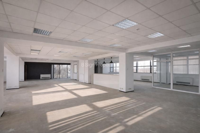 Birouri 200 - 330 mp | Expozitiei - Piata Presei Libere | Comision 0% - 10