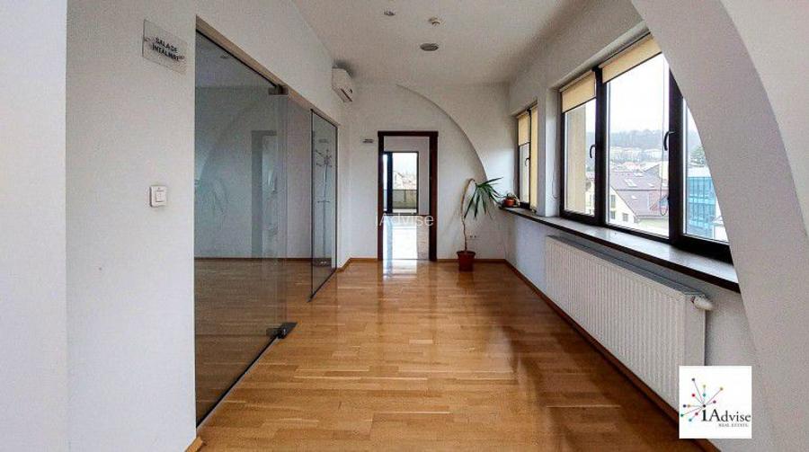 Cladire de Birouri de Vanzare-2000 mp - 5