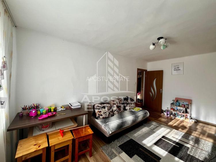 Apartament 3 camere, etaj 3, centrala proprie, zona Lipovei - 2