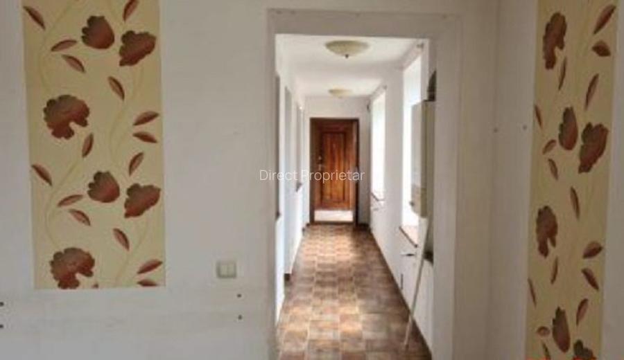 Ansamblu privat - 3 case cu 4 apartamente generoase Pucioasa, langa Parc - 4