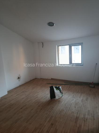 VILĂ DE VÂNZARE – ZONA UNIVERSITATE / CENTRU VECHI / KM 0 - 11