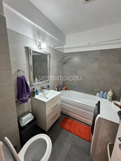 Gara de est - bloc nou - 6