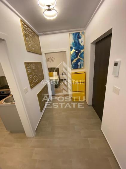 Apartament de lux, cu 2 camere, decomandat, in IRIS - 12