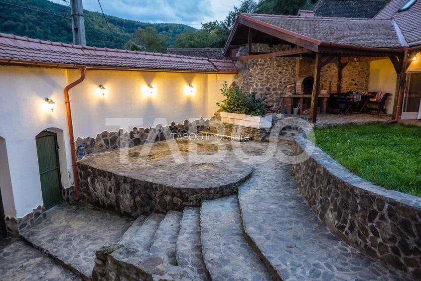 Casa de vanzare pretabila pensiune priveliste superba Fantanele Sibiu - 13