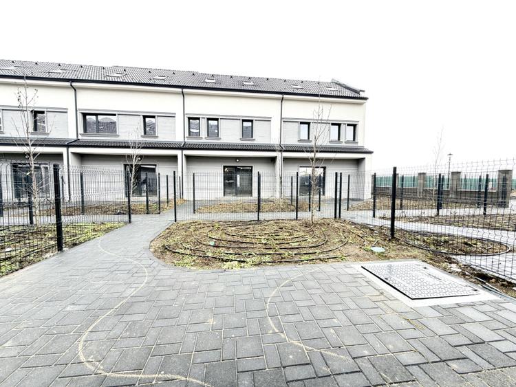 Casa insiruita premium, 4 camere, 130 mp utili, 250 mp teren - Sacalaz