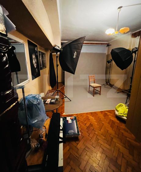 Apartament 2 camere, 74 mp, renovabil, zona Ultracentral