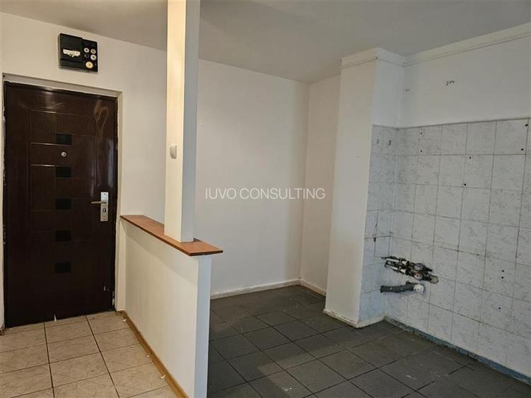Vanzare Apartament 3 Camere Decomandat Sos.Giurgiului - 2