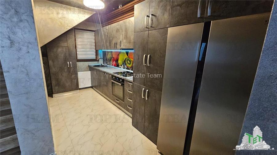 2 case  la pret de una in Valu lui Traian - 7