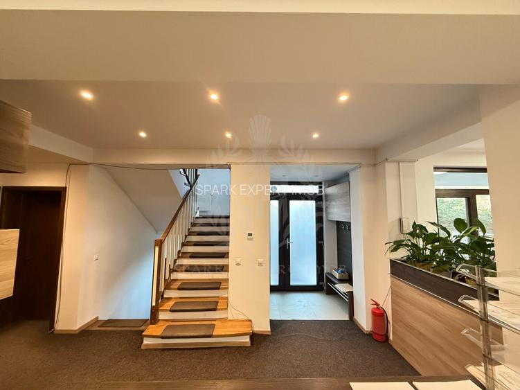 CASA /RESEDINTA//CLINICA //BIROURI// ANA IPATESCU// PLOIESTI - 4