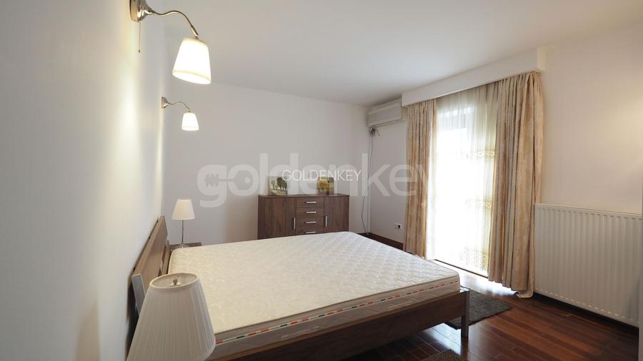 Vilă superba cu 8 camere, mobilata modern, piscina - 24