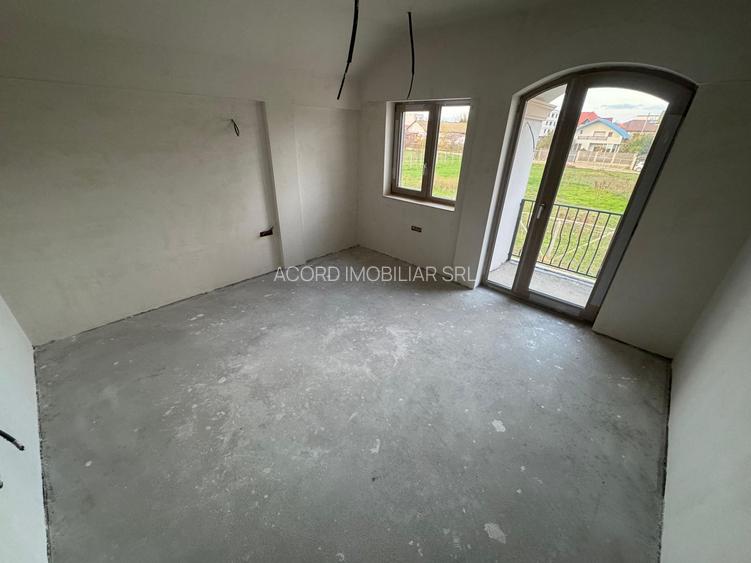 Casa de vanzare Duplex zona Carrfour - 13