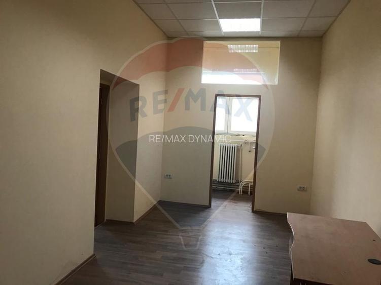 De închiriat spațiu birouri de 171mp în zona Intim - 7