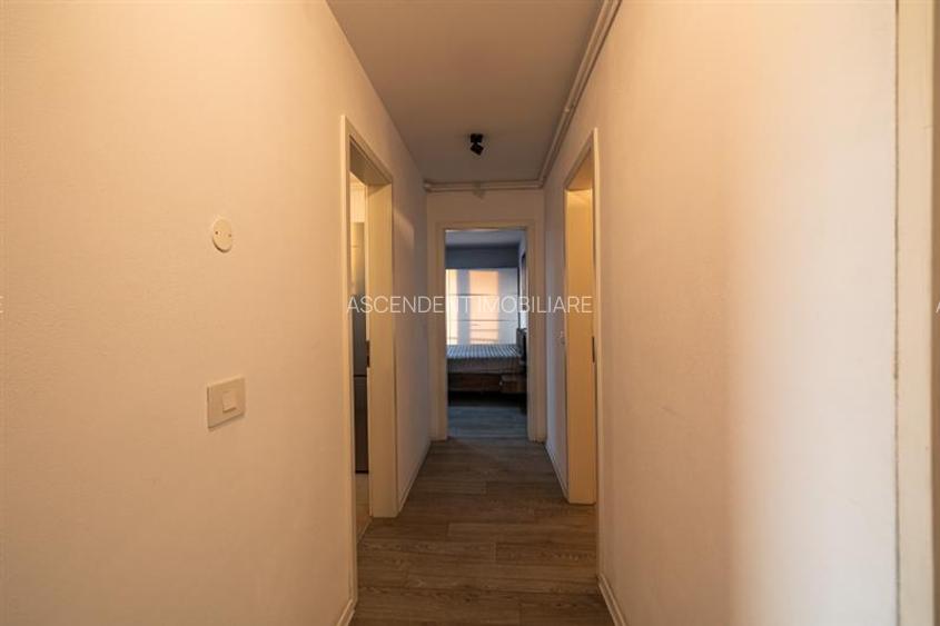 Rafinament urban:terase incantatoare,loc parcare,A Class,Kasper,Coresi,Tractorul - 23