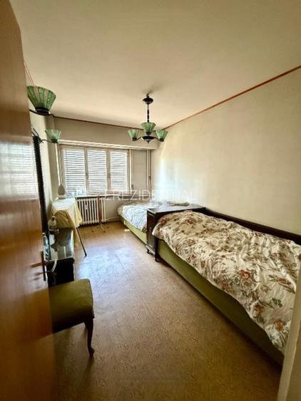 Apartament 4 camere-semidecomandat-spatios-zona Titulescu/Victoriei - 3