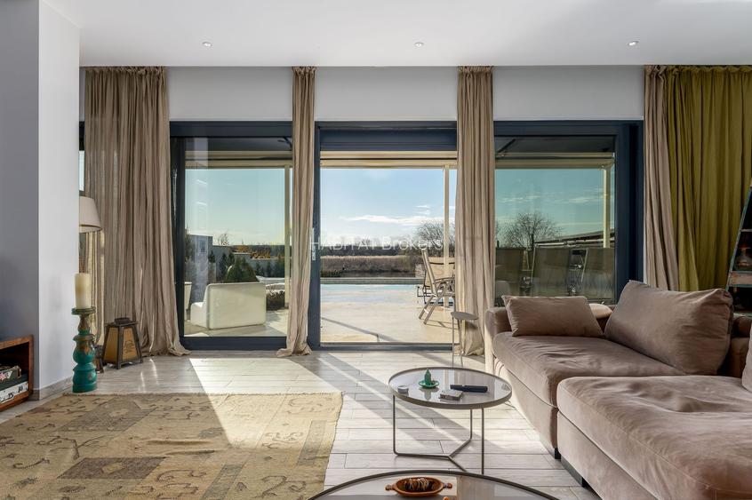 Vila Escapada | Piscină & Garaj pentru Barcă | Comision 0 - 4