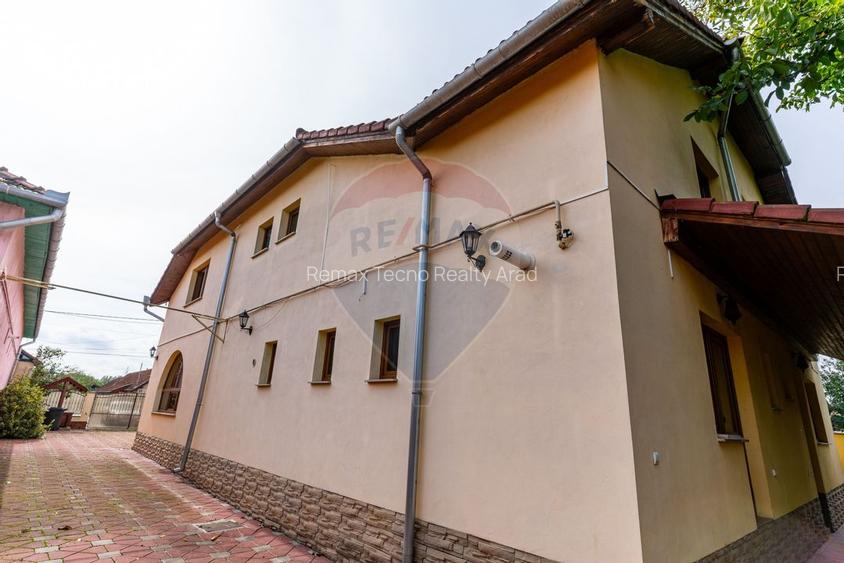 Vila /Pensiune 6 camere in Cristur, jud Hunedoara - 22