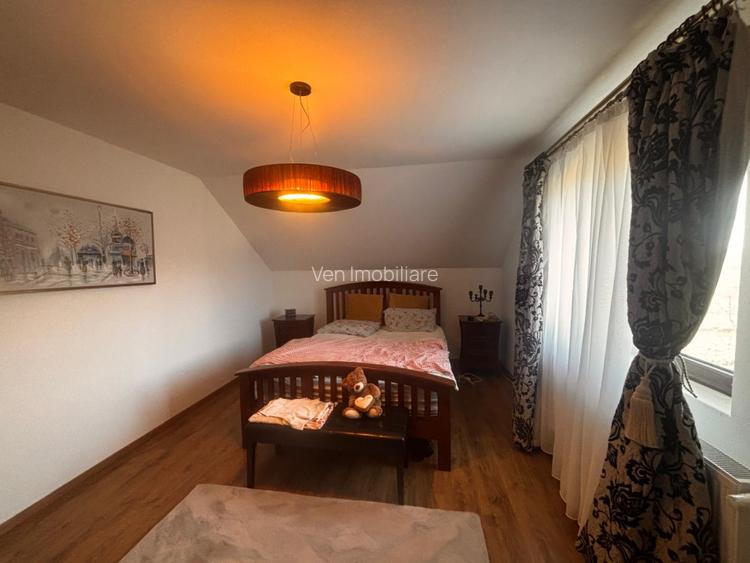 Casă spațioasă cu 3 dormitoare, două terase și două fronturi–15 km de Bistrita - 15