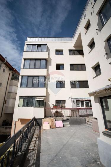 Apartament cu 4 camere de vânzare în zona Central - 31
