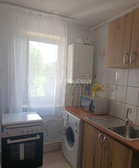 2 camere Semi, Brotacei , 30mp, recent renovat, centrala. et.3/4 - 3