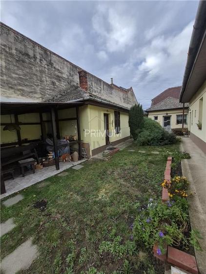 Oportunitate in Timisoara - 880mp teren - doua case - ideal  locuinta - investit - 3