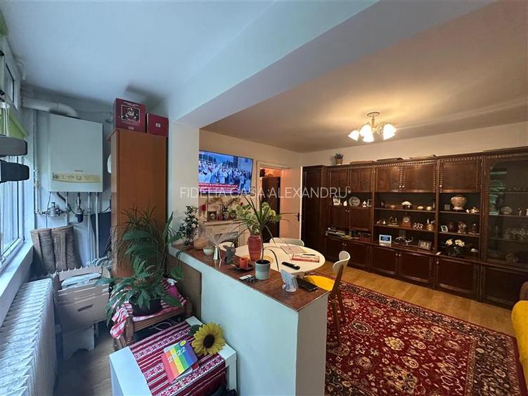 Apartament 3 camere de vanzare Podul de Piatra - 6