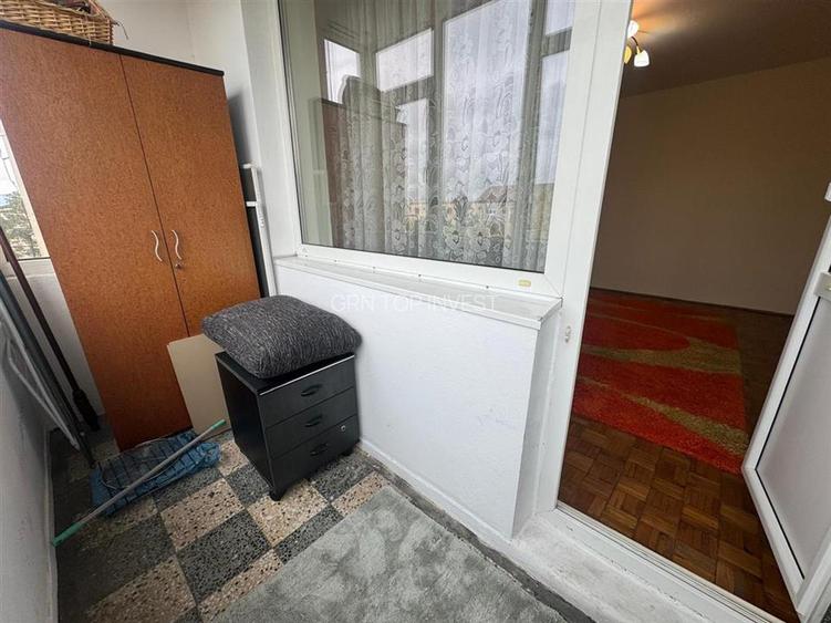 Apartament 4 camere cu balcon zona Cedonia - 14