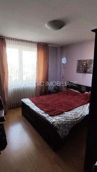 Apartament  3 camere zona Astra - 2